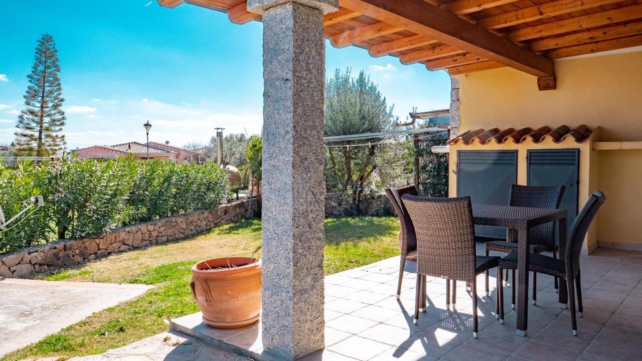 Villetta Con Giardino A Budoni Exterior photo
