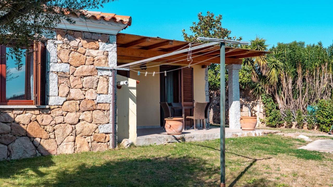 Villetta Con Giardino A Budoni Exterior photo
