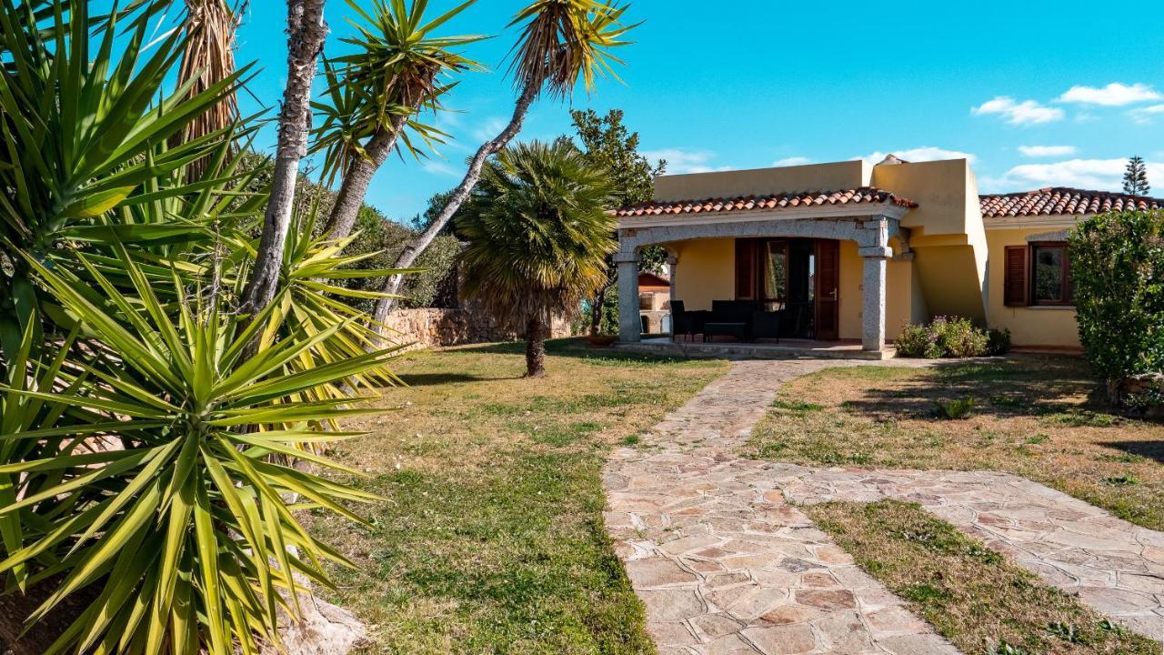 Villetta Con Giardino A Budoni Exterior photo